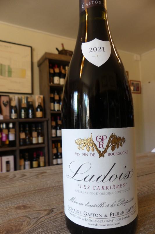 Ladoix,cote de Beaune rouge ,domaine Gaston et Pierre Ravaut 2021.